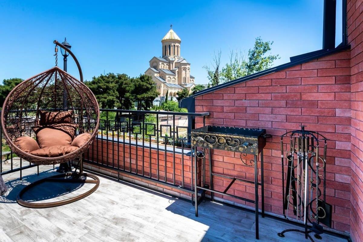 3Br Apt W Huge Terrace & Magnificent Views Tbilisi Exterior photo